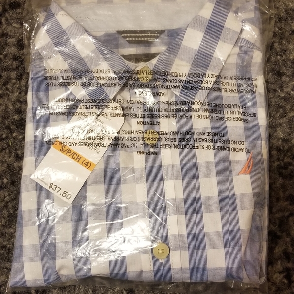 Nautica Checkered long sleeve button down - Picture 4 of 7